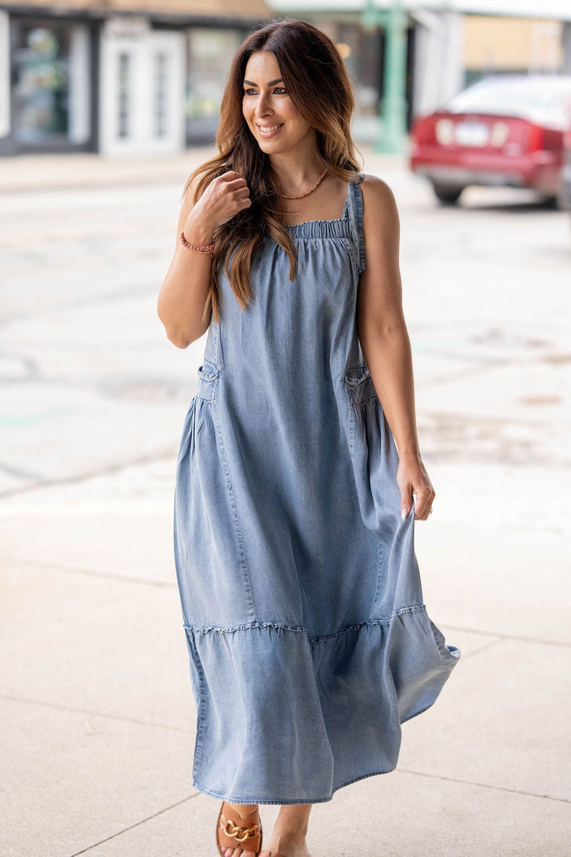 Adjustable Strap Denim Maxi Dress Light Wash / M