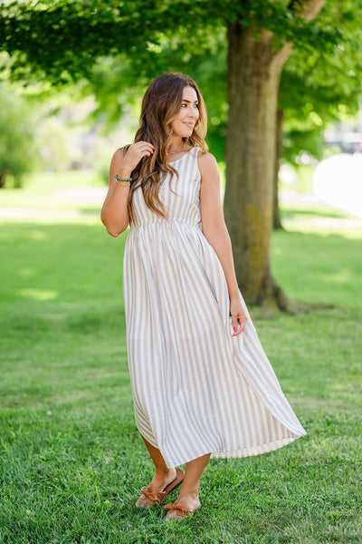 Graceful Getaway Maxi Dress