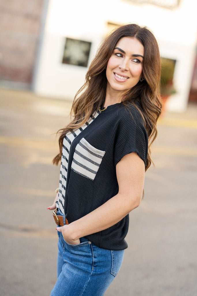 Textured Contrast Tee - Betsey's Boutique Shop