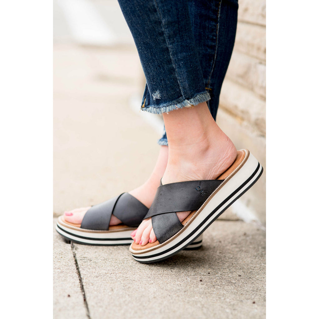 Shout Roan Sandals - Betsey's Boutique Shop