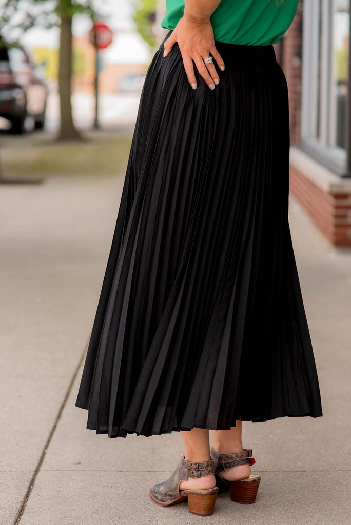 Basic Pleated Maxi Skirt - Betsey's Boutique Shop -