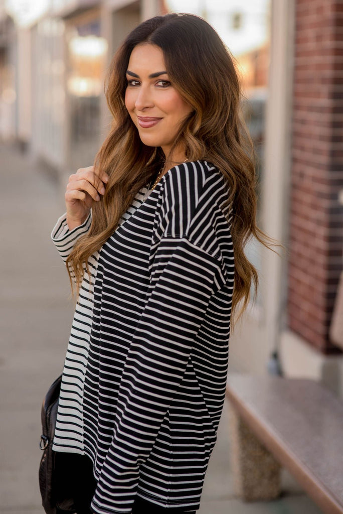 Contrasting Stripes V-Neck Tee - Betsey's Boutique Shop -