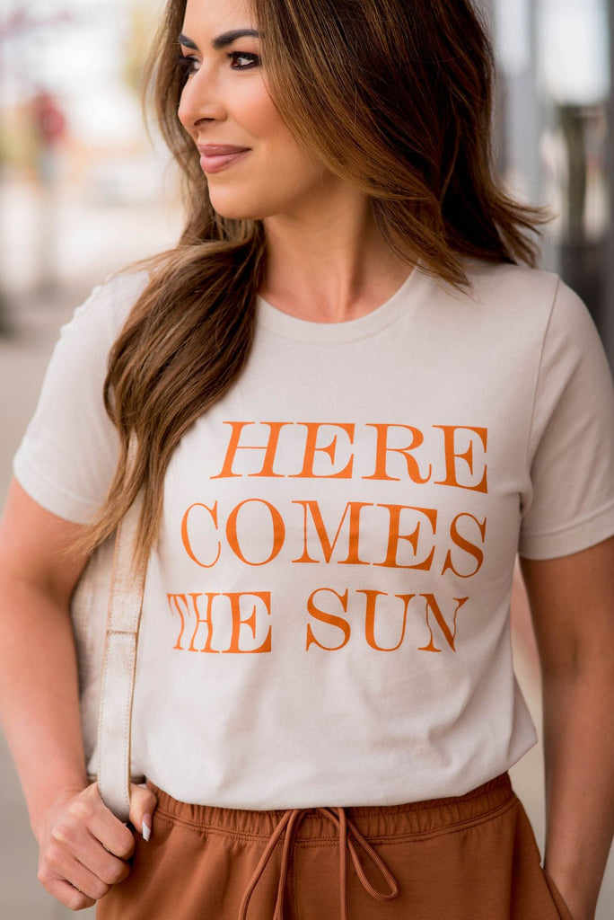 Here Comes The Sun Bold Graphic Tee - Betsey's Boutique Shop -