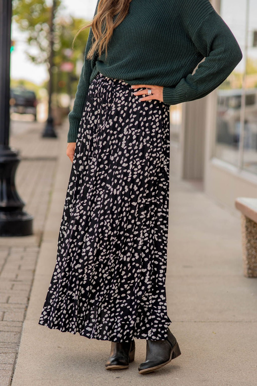Spotted Pleats Maxi Skirt - Betsey's Boutique Shop