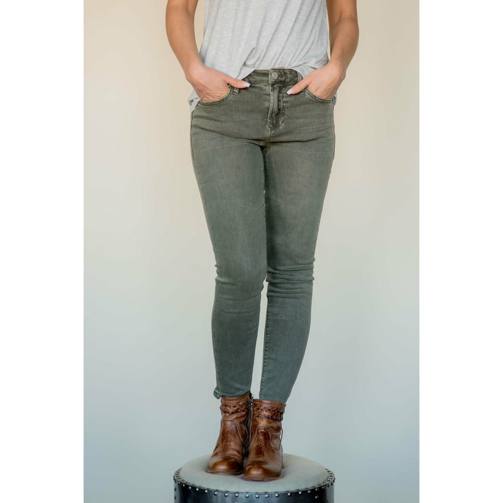 Hallie Denim Jeans - Betsey's Boutique Shop