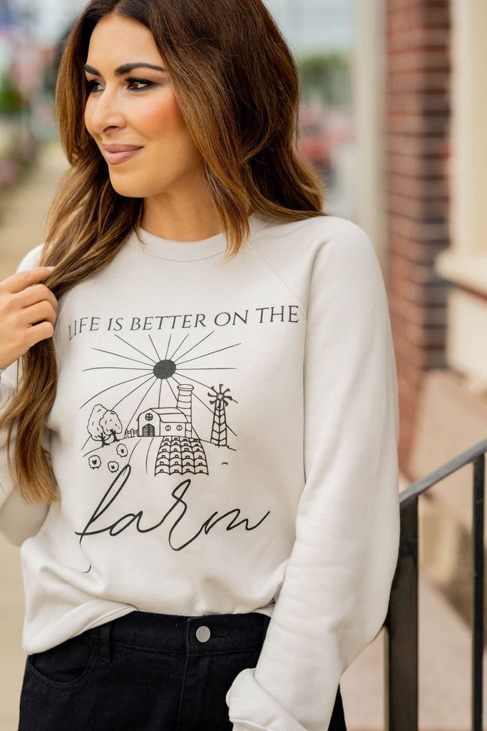 On The Farm Graphic Crewneck - Betsey's Boutique Shop -