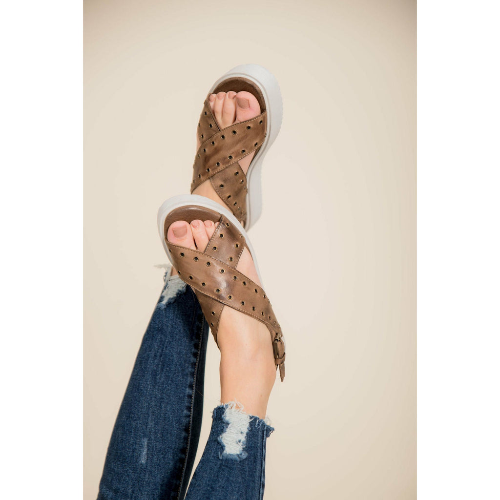 Hali Roan Sandal - Betsey's Boutique Shop