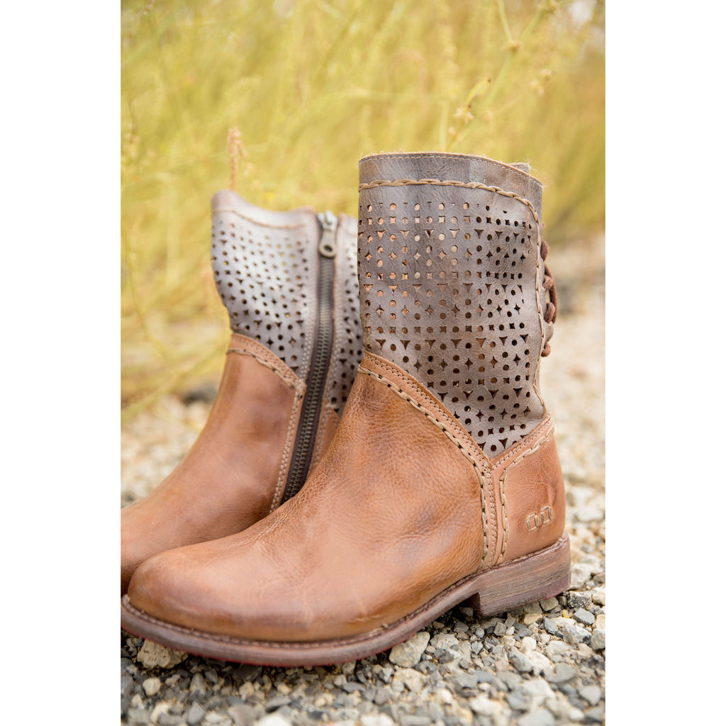 Cheshire S BedStu Boots - Betsey's Boutique Shop