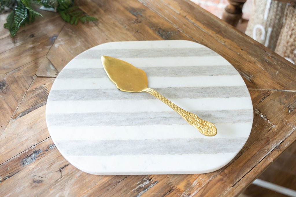 Antiqued Brass Cake Server - Betsey's Boutique Shop -